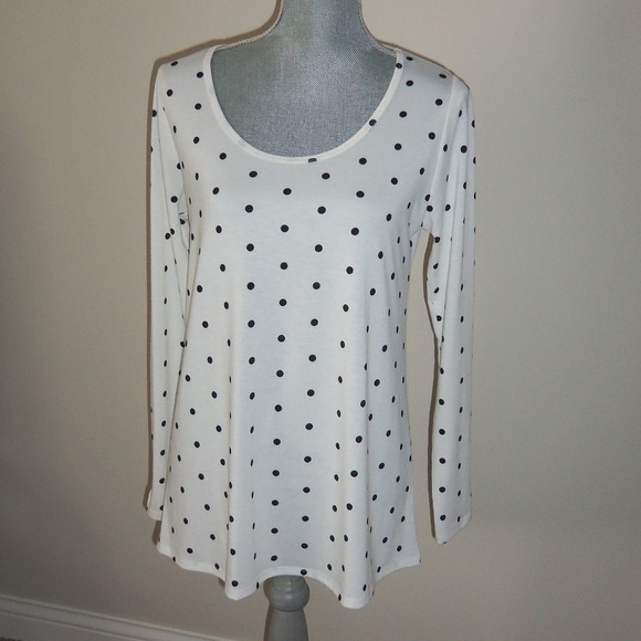 LuLaRoe Tops - Lularoe Lynnae Size Medium!! EUC!! Unicorn!!